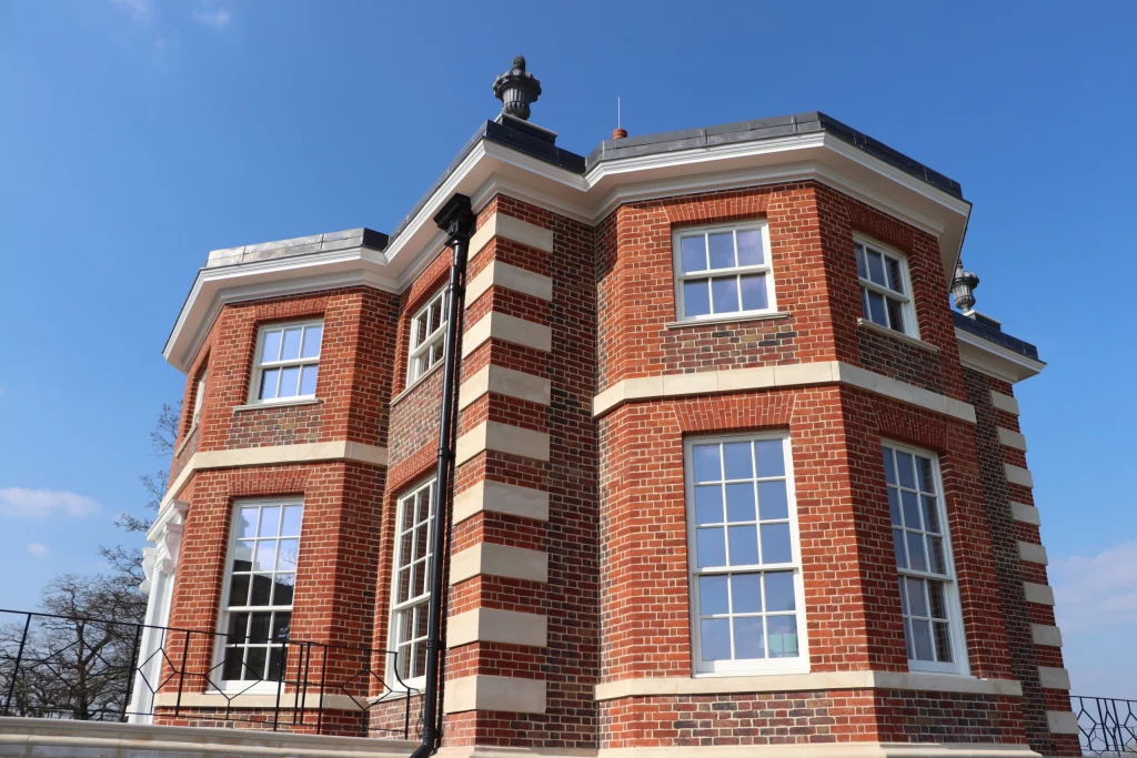 Replica Hampton Court Pavilion Replica Hampton Court Pavilion