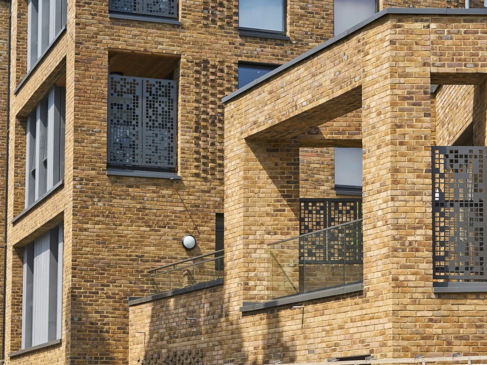 A0025: Funton Old Chelsea Yellow