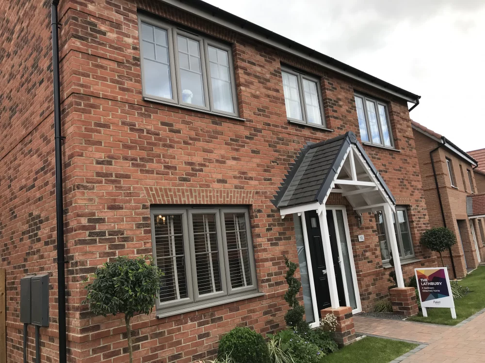 A0167:  Ivanhoe Westminster