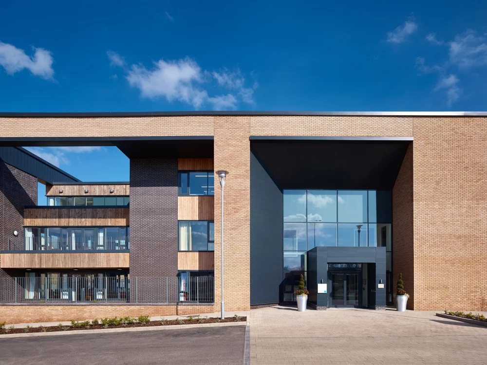 A0210: Bradgate Multi Cream