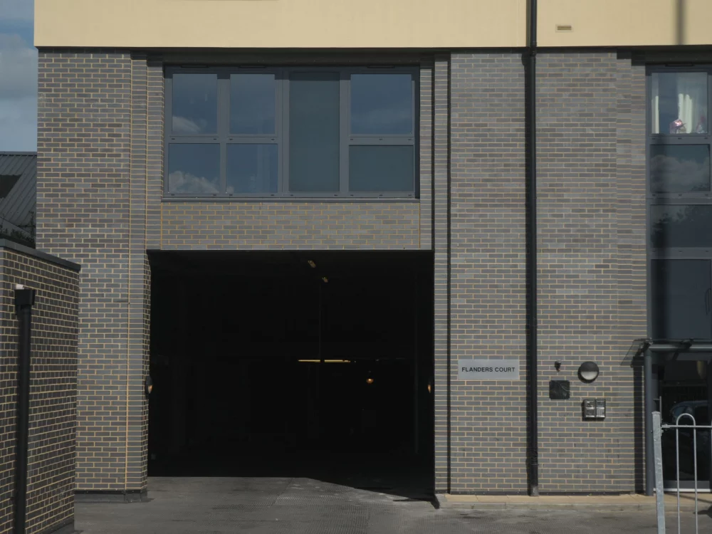 A0226: Atlas Smooth Blue