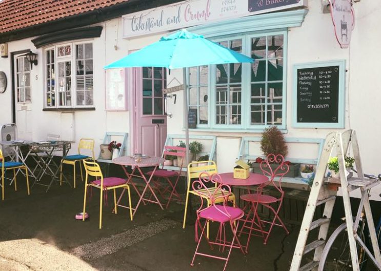 Cakestand & Crumb Greensand Country