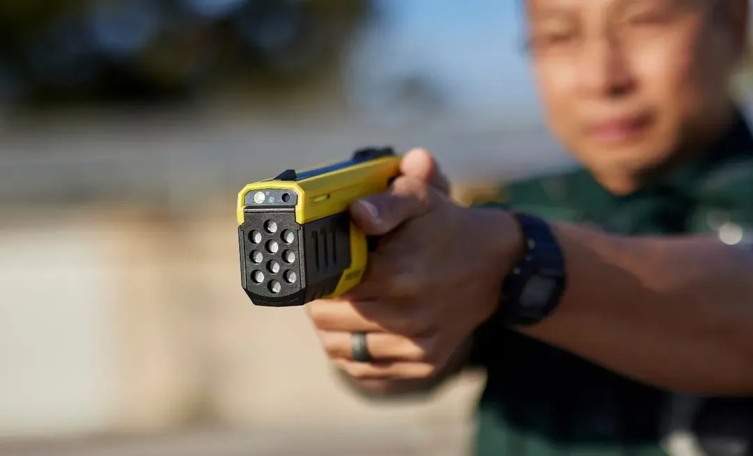 Teaser Price Longer firing, multi-shot capability, audio warnings: the new Taser ...