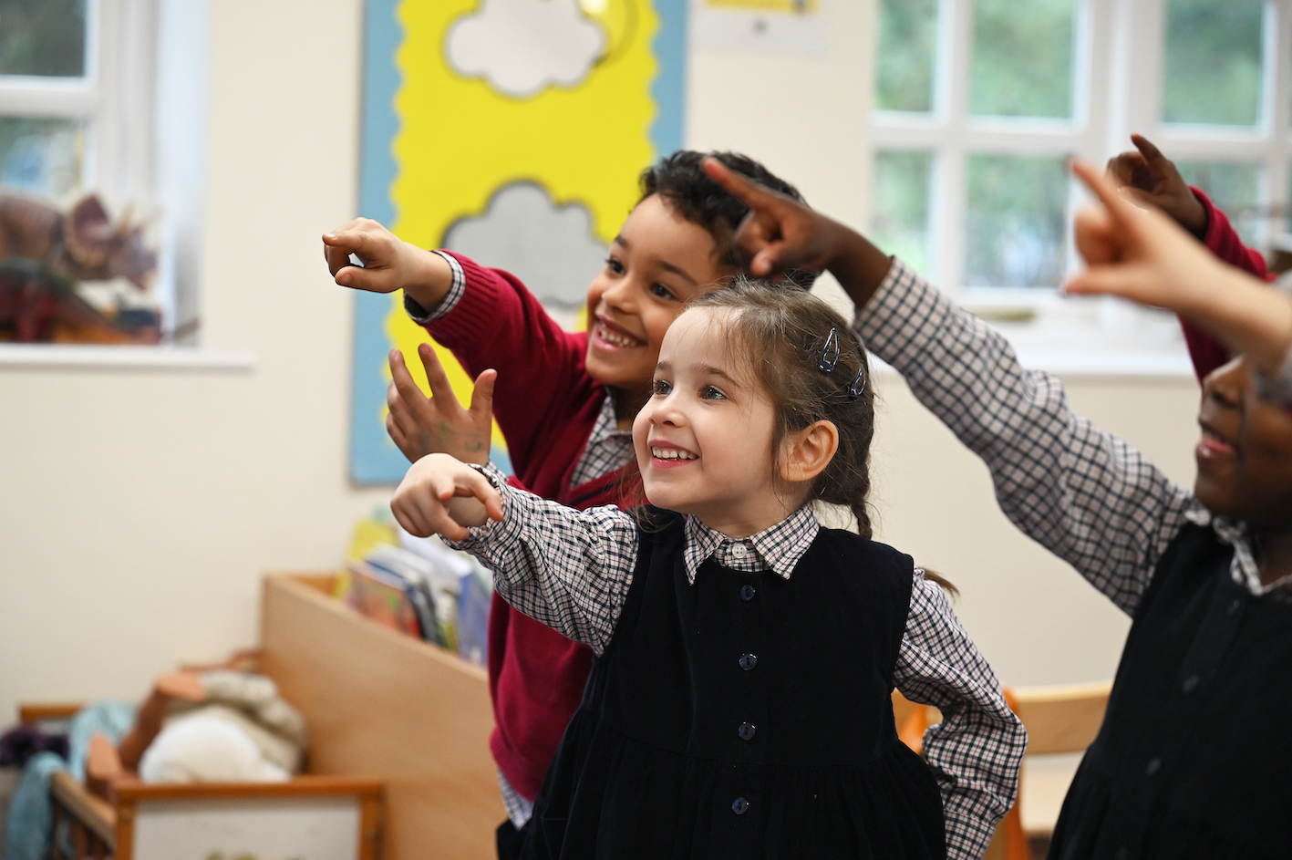 “Swanbourne House innovative learning programme with Swanbots | Bucks