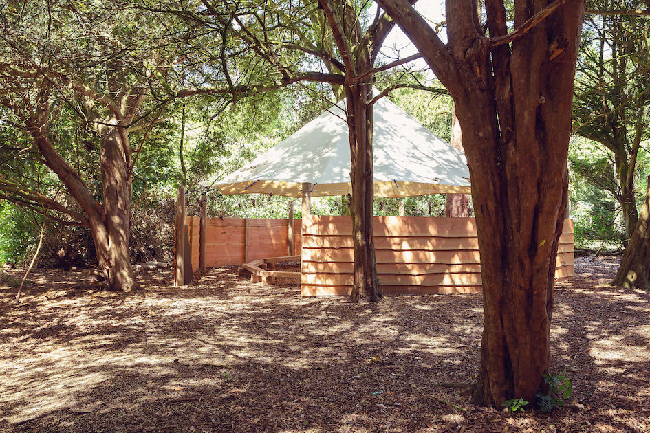 Woodland classroom and outdoor education at Swanbourne House School